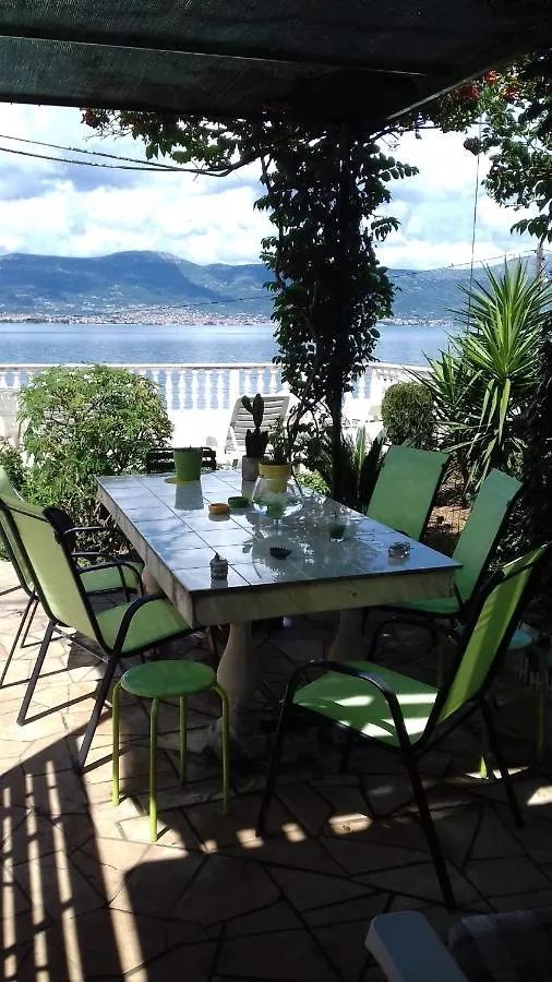 Villa Fjaba - By The Sea - With The Big Terraces & Great Sea View Trogir Chorvatsko