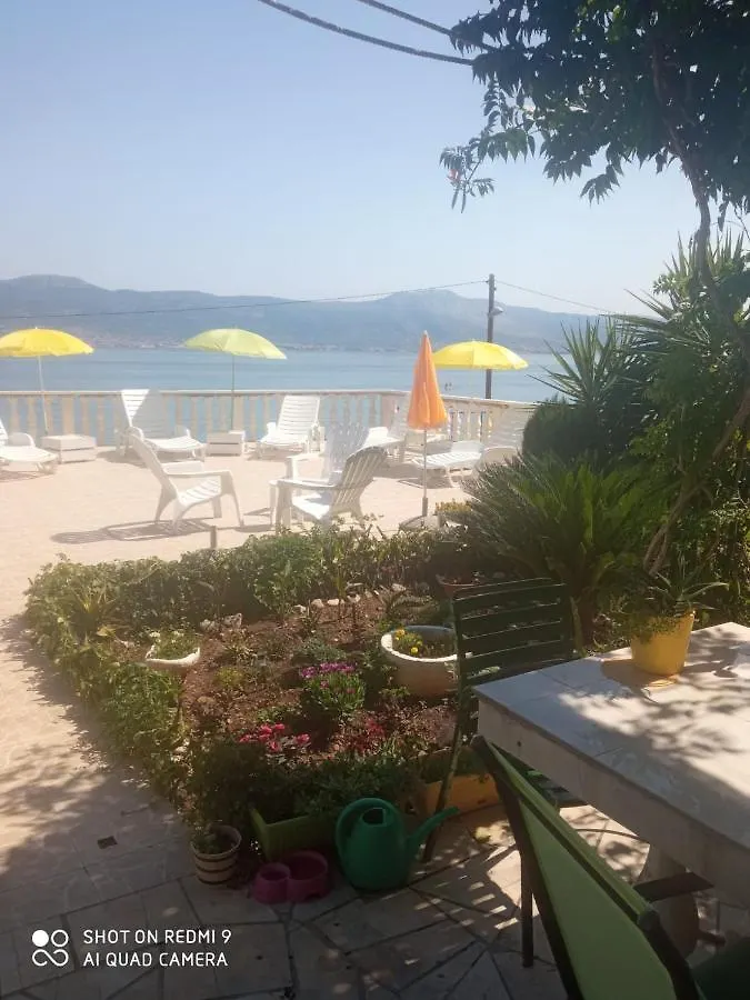 Villa Fjaba - By The Sea - With The Big Terraces & Great Sea View Trogir Chorwacja