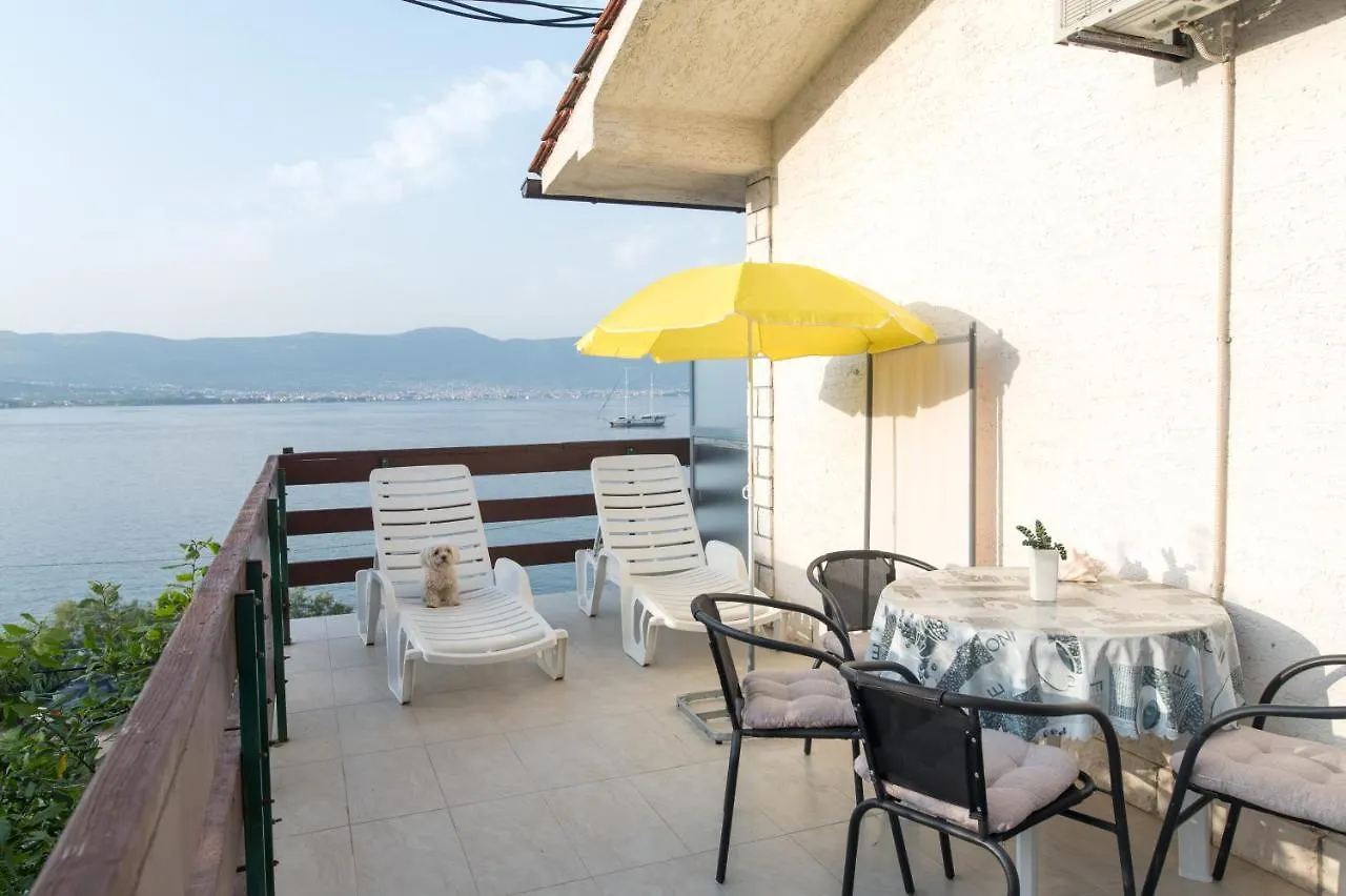 Villa Fjaba - By The Sea - With The Big Terraces & Great Sea View Trogir Apartament