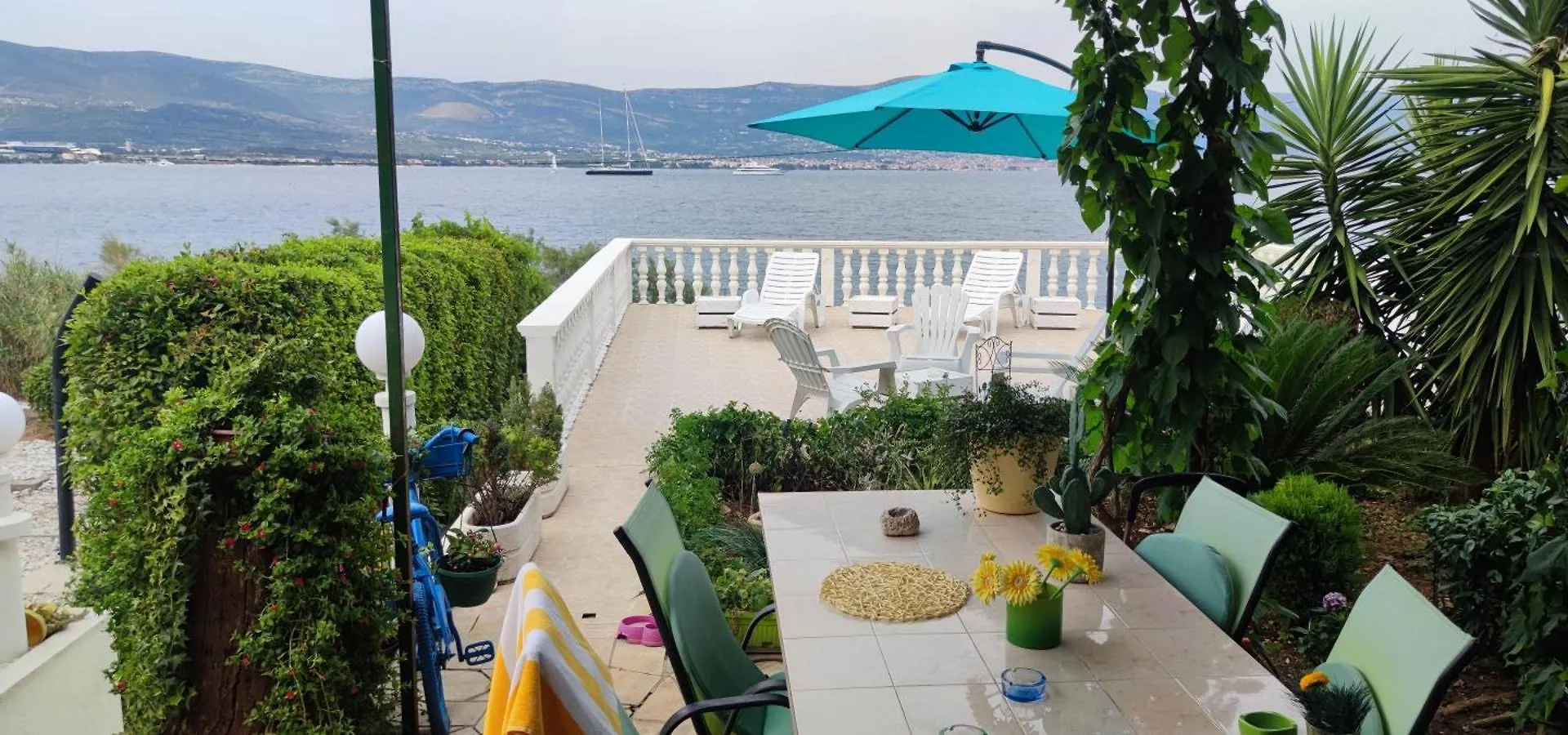 Villa Fjaba - By The Sea - With The Big Terraces & Great Sea View Trogir 0*,  Chorwacja